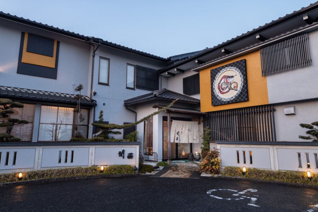 【ホールマネージャ募集】犬山で50年続く、和食・日本料理店です。
