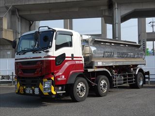 運行管理者として、配車管理者として、もっと向上したい方を求めています!
