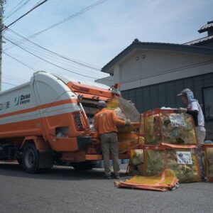 【年齢・性別・資格・経験など一切不問】江南市委託のゴミ収集の仕事（ドライバーの補助）をお任せいたします