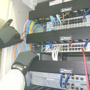 ゼロから始める現場作業スタッフ（ケーブル配線・機器設置工事）